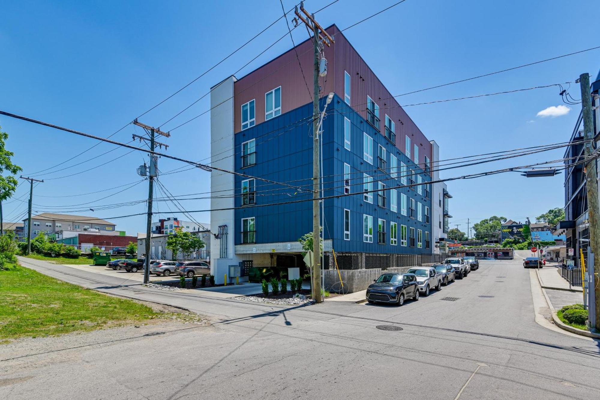 Modern 2 Mi To Broadway And Downtown