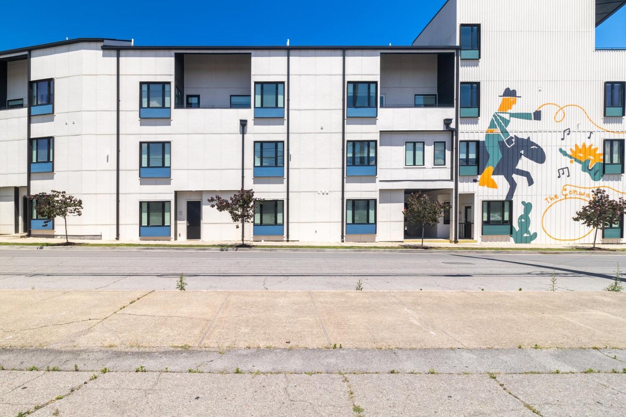 Apartment Conway C206 By Avantstay Balcony W Views 5mins To Broadway