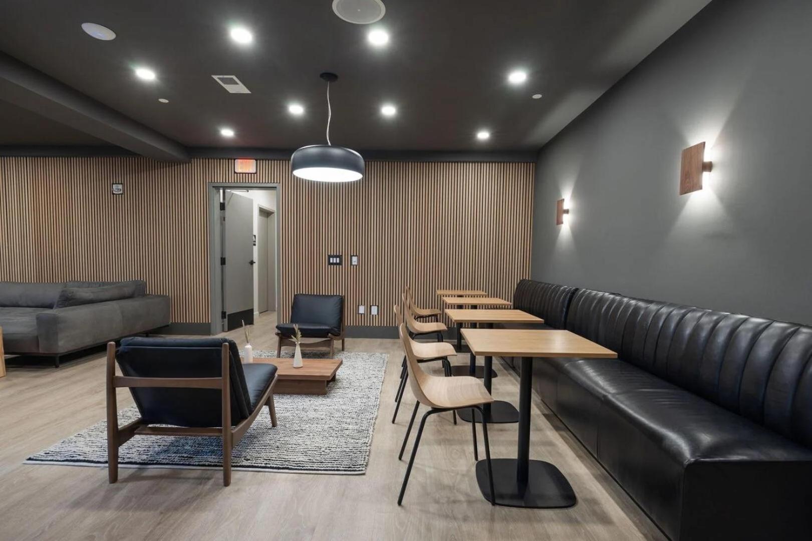 - 635 7th Ave S Unit 608