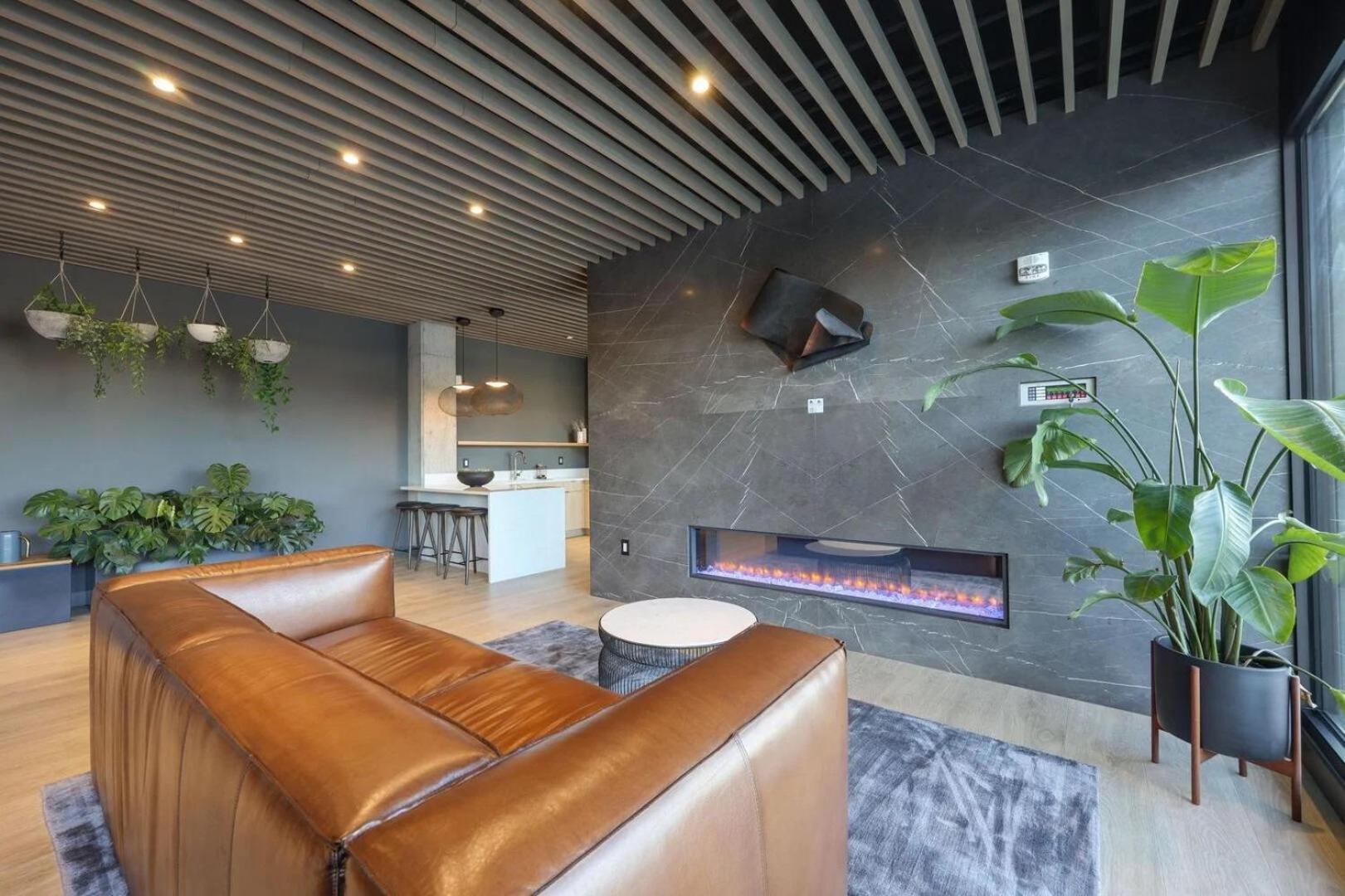 Holiday home - 635 7th Ave S Unit 608 *