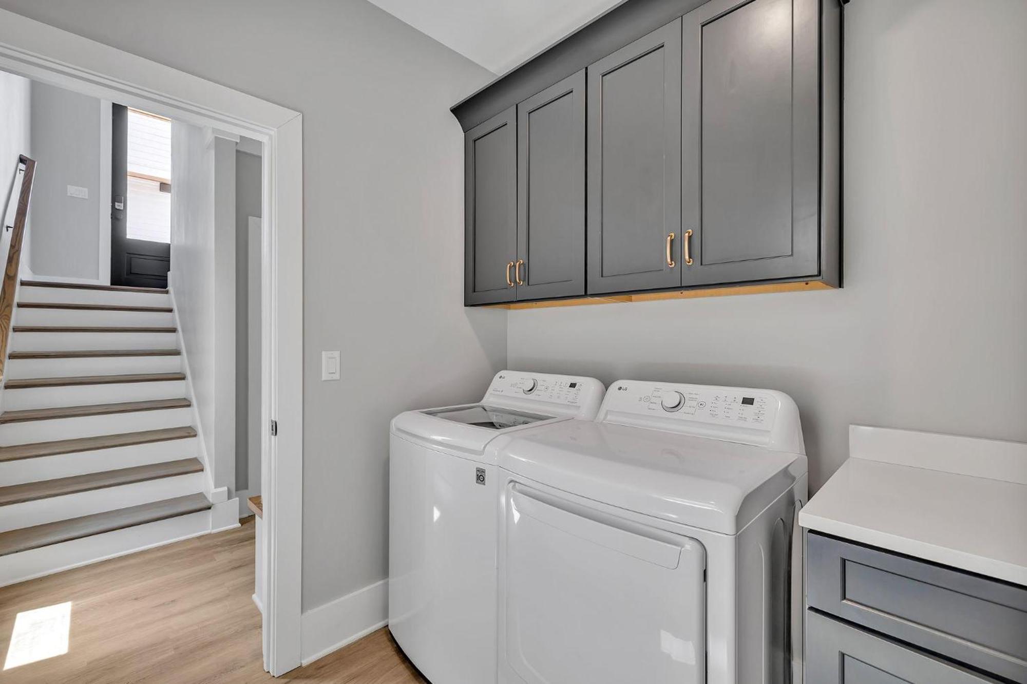 Ensemble-4 Unit Combo-8 Mins To Broadway *