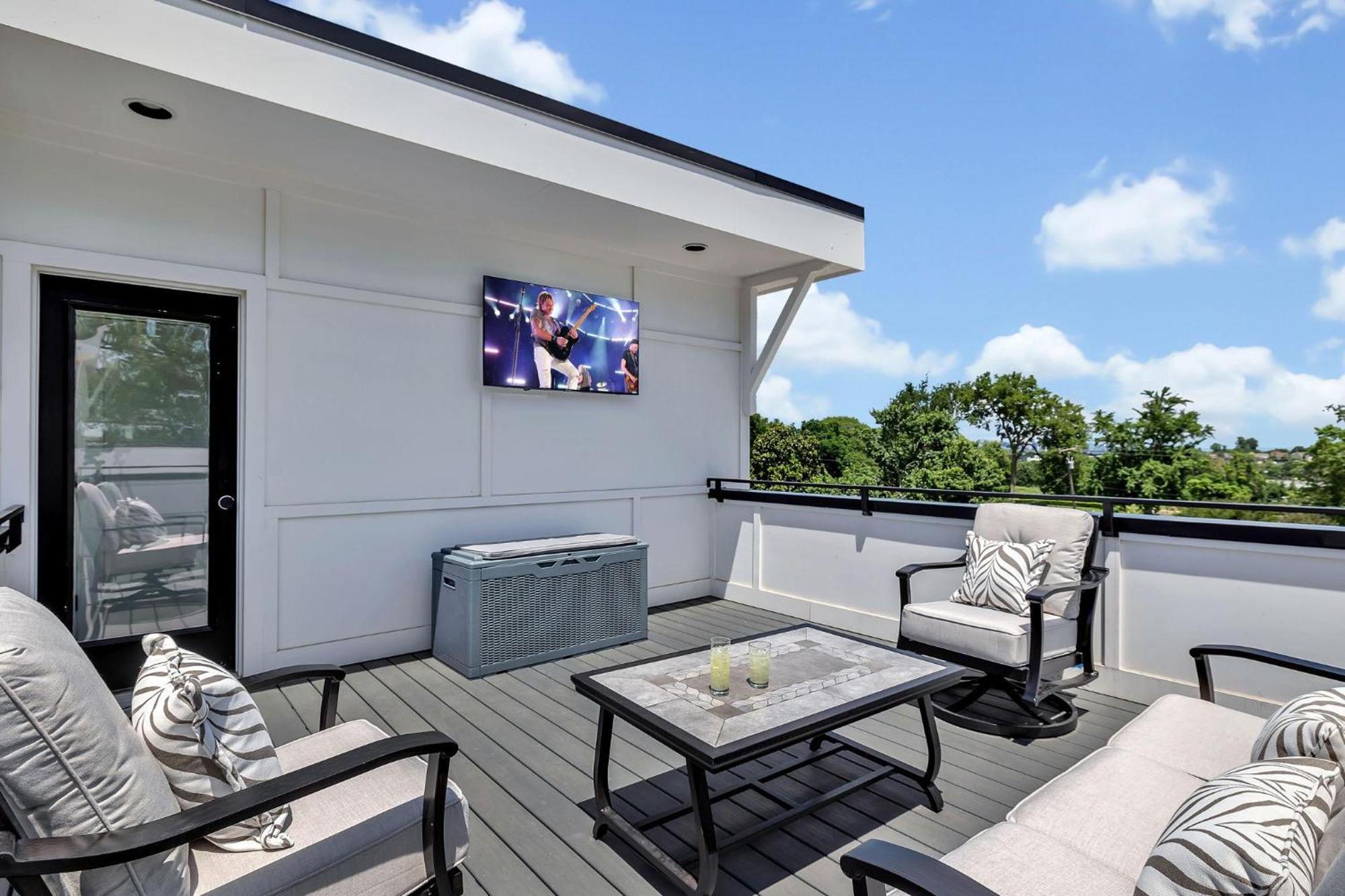 Holiday home Ensemble-4 Unit Combo-8 Mins To Broadway *