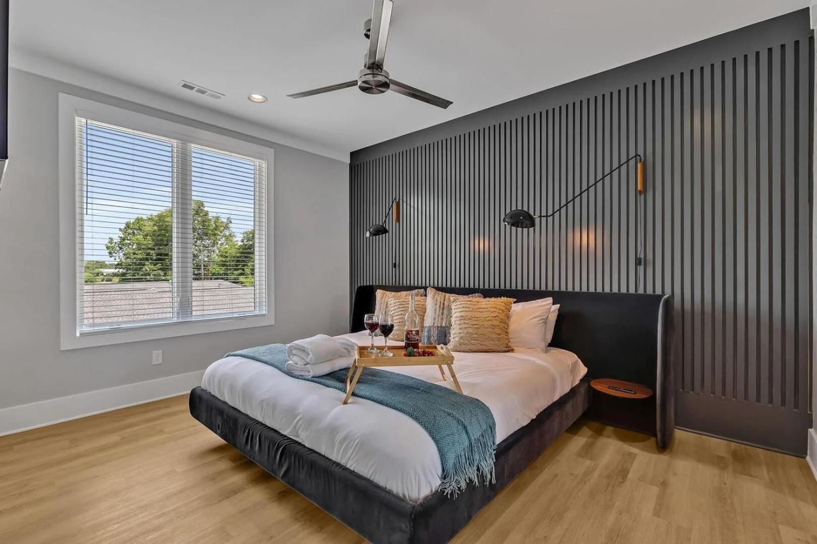 Holiday home Ensemble-4 Unit Combo-8 Mins To Broadway