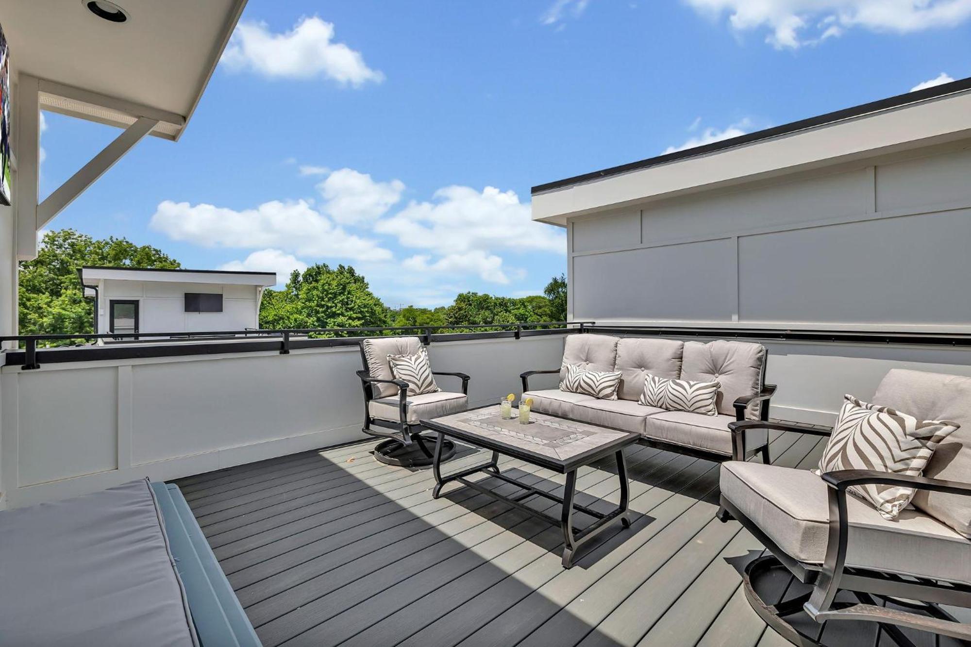 Alto-private Rooftop Deck-8 Mins To Broadway Holiday home