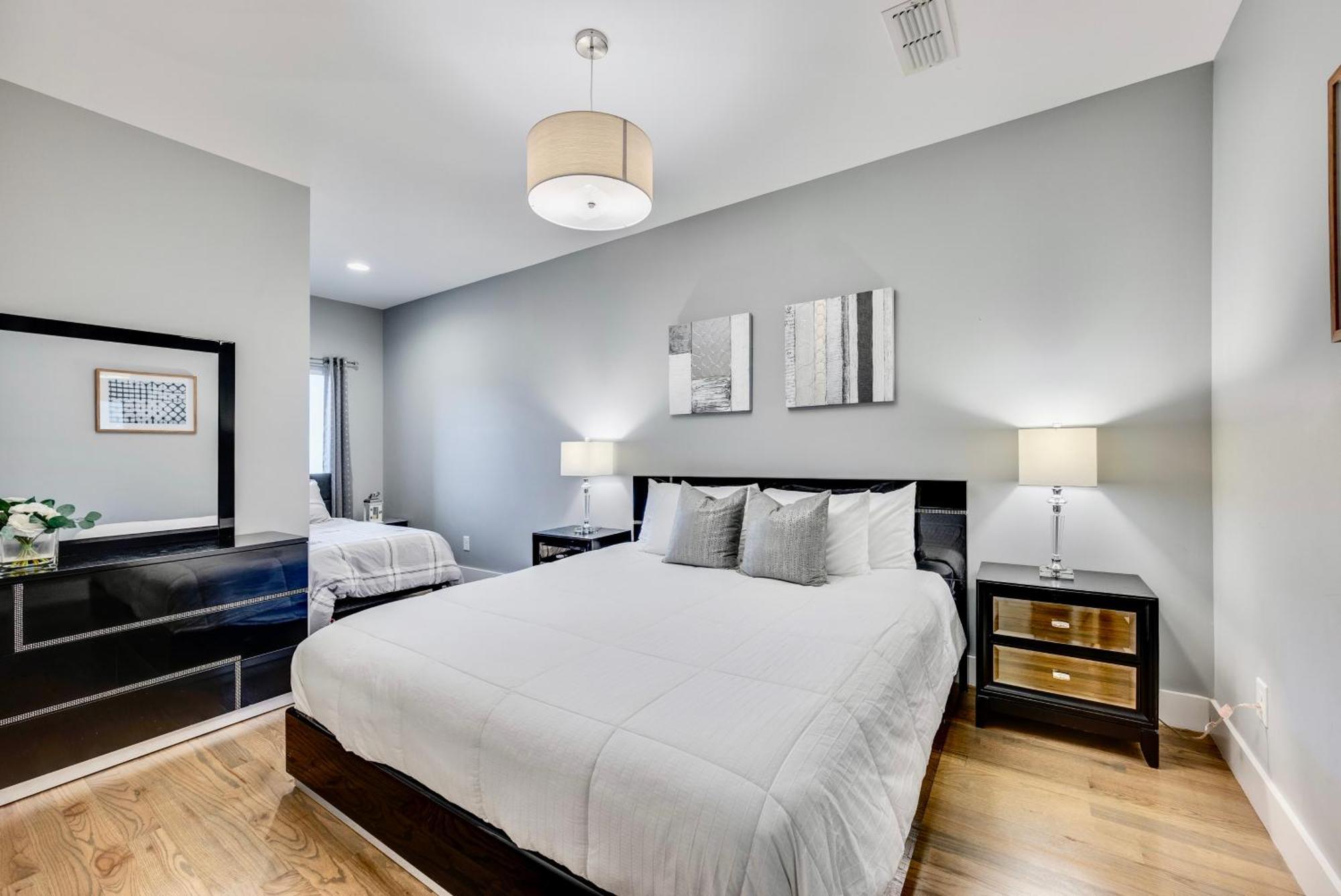 Modern - Mins To Broadway * Nashville