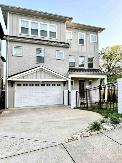 New Luxury Big House Near Gulch 4 King 4 Queen 2 Twin
