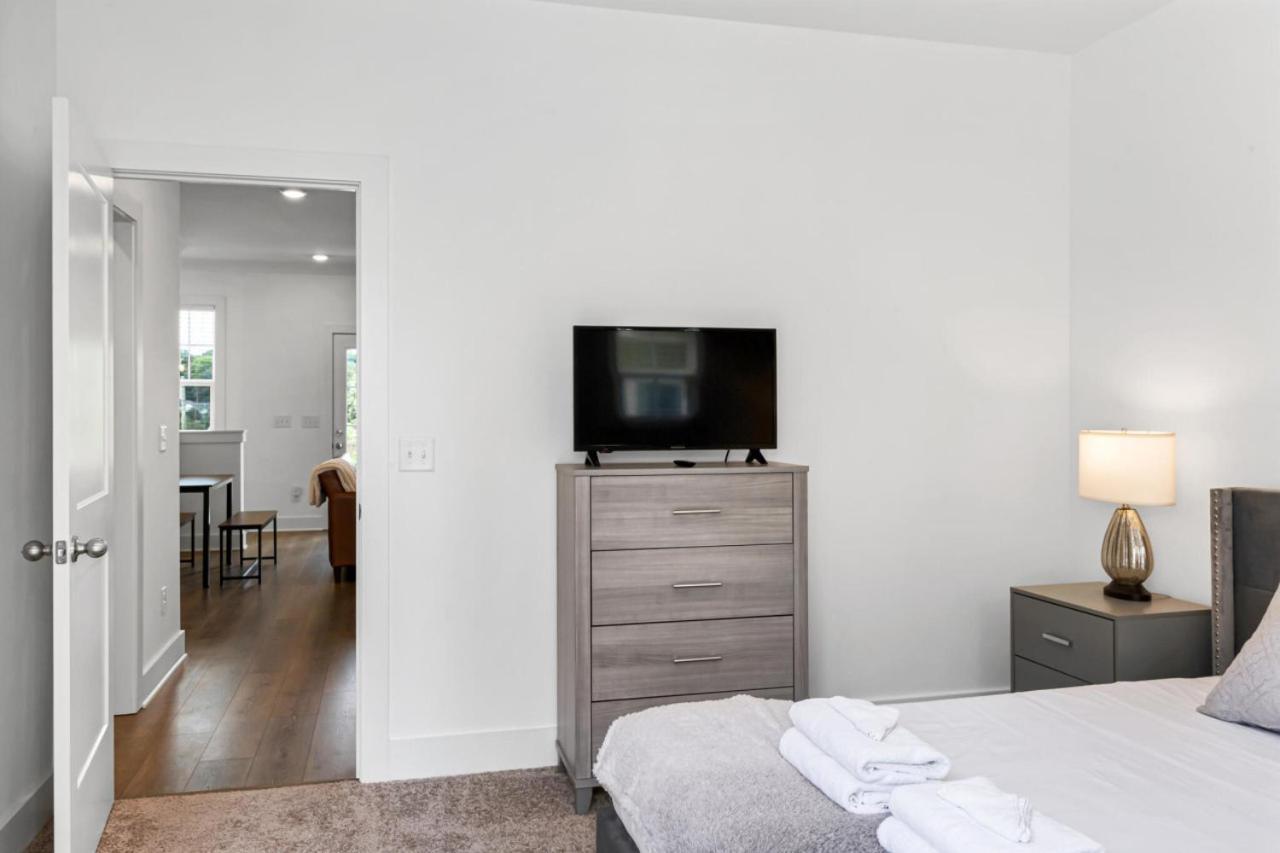 The Lakeside Landing * Nashville