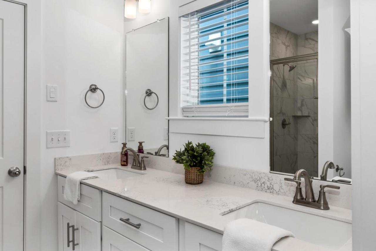 The Lakeside Landing