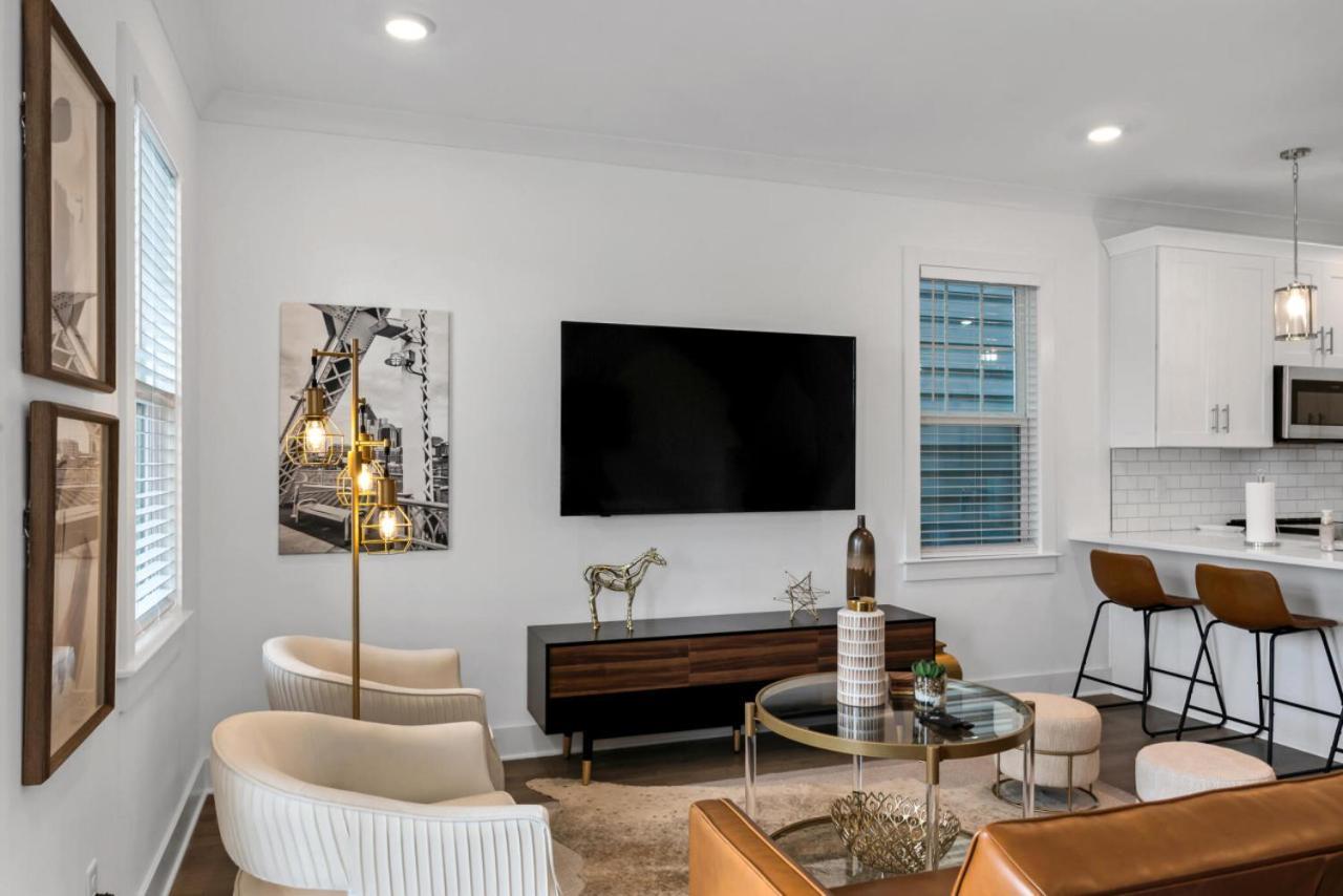 The Lakeside Landing * Nashville