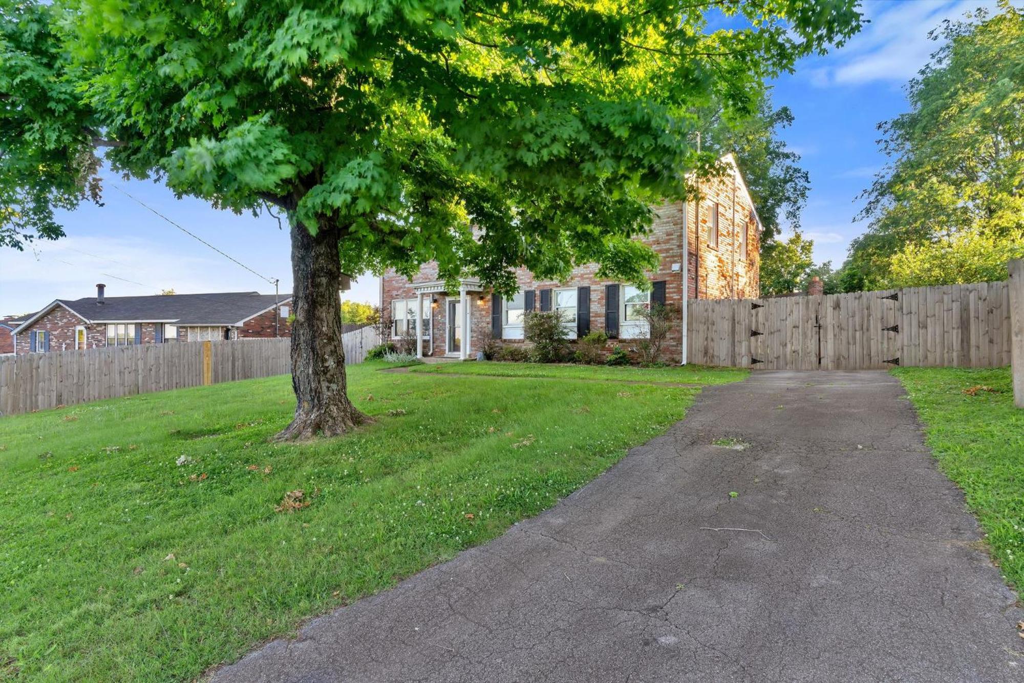 E Nash Sf 5mi From Broadway Chef's Kitchen Holiday home Nashville