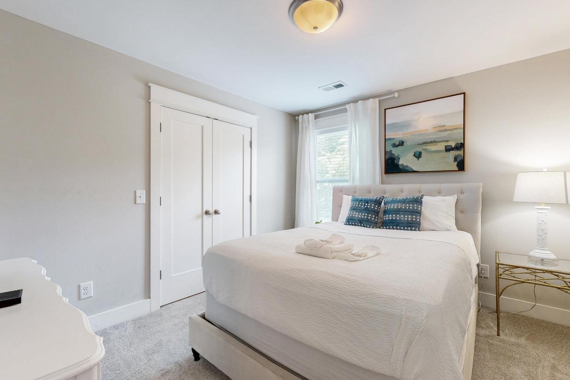 Stand Tall Unit B Apartment Nashville
