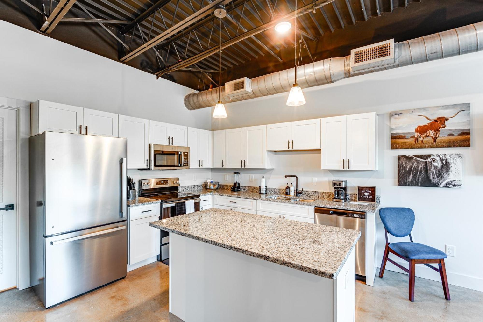 Modern 5 Mi To Downtown!