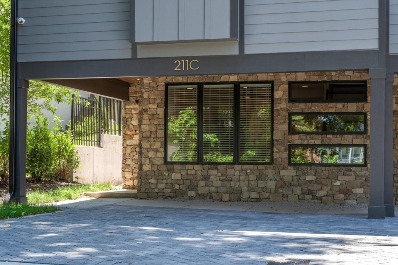 Mayas Luxury Oasis 2 Miles To Broadway Holiday home Nashville
