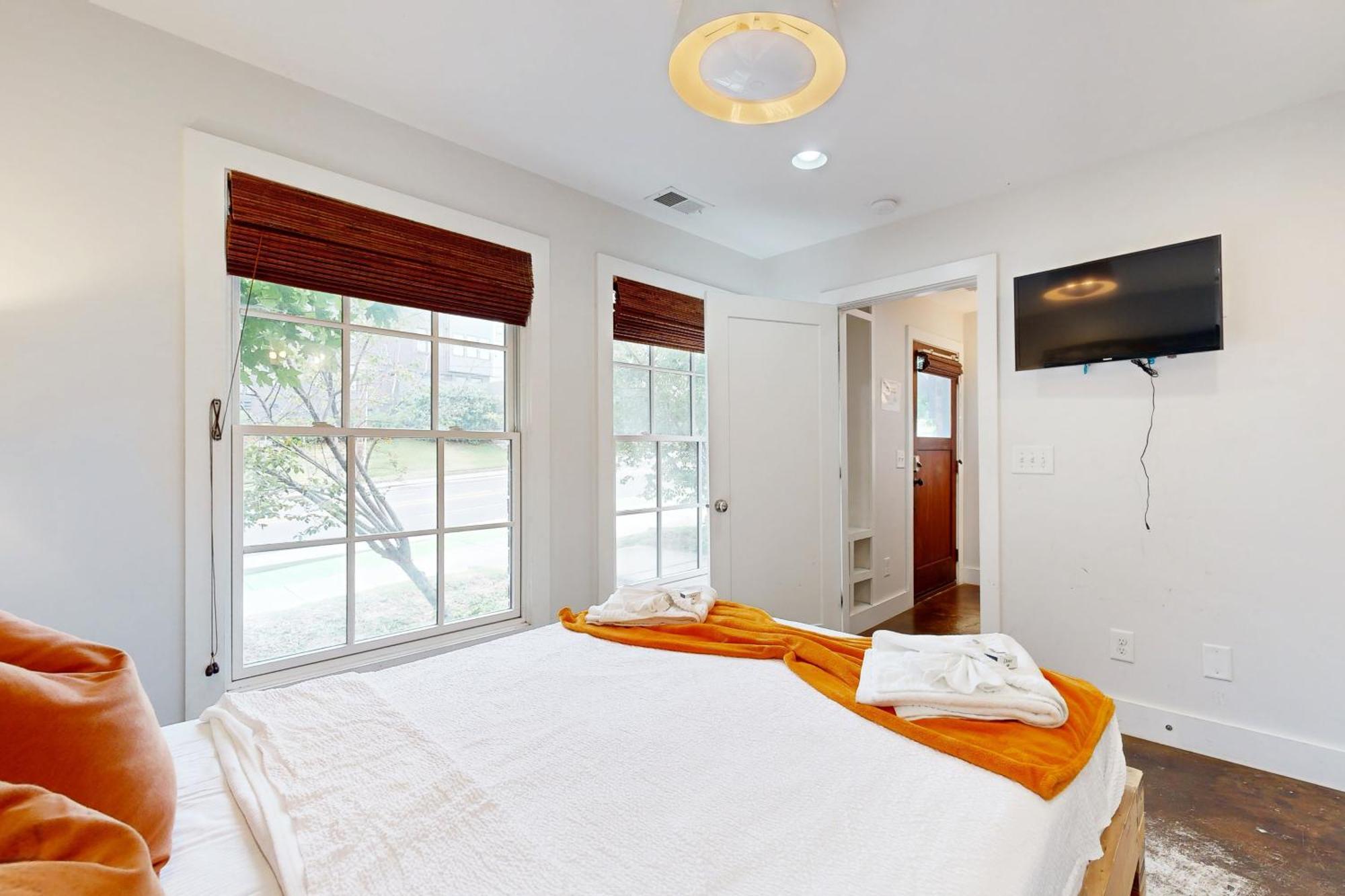 Brick Manor Unit A Holiday home *