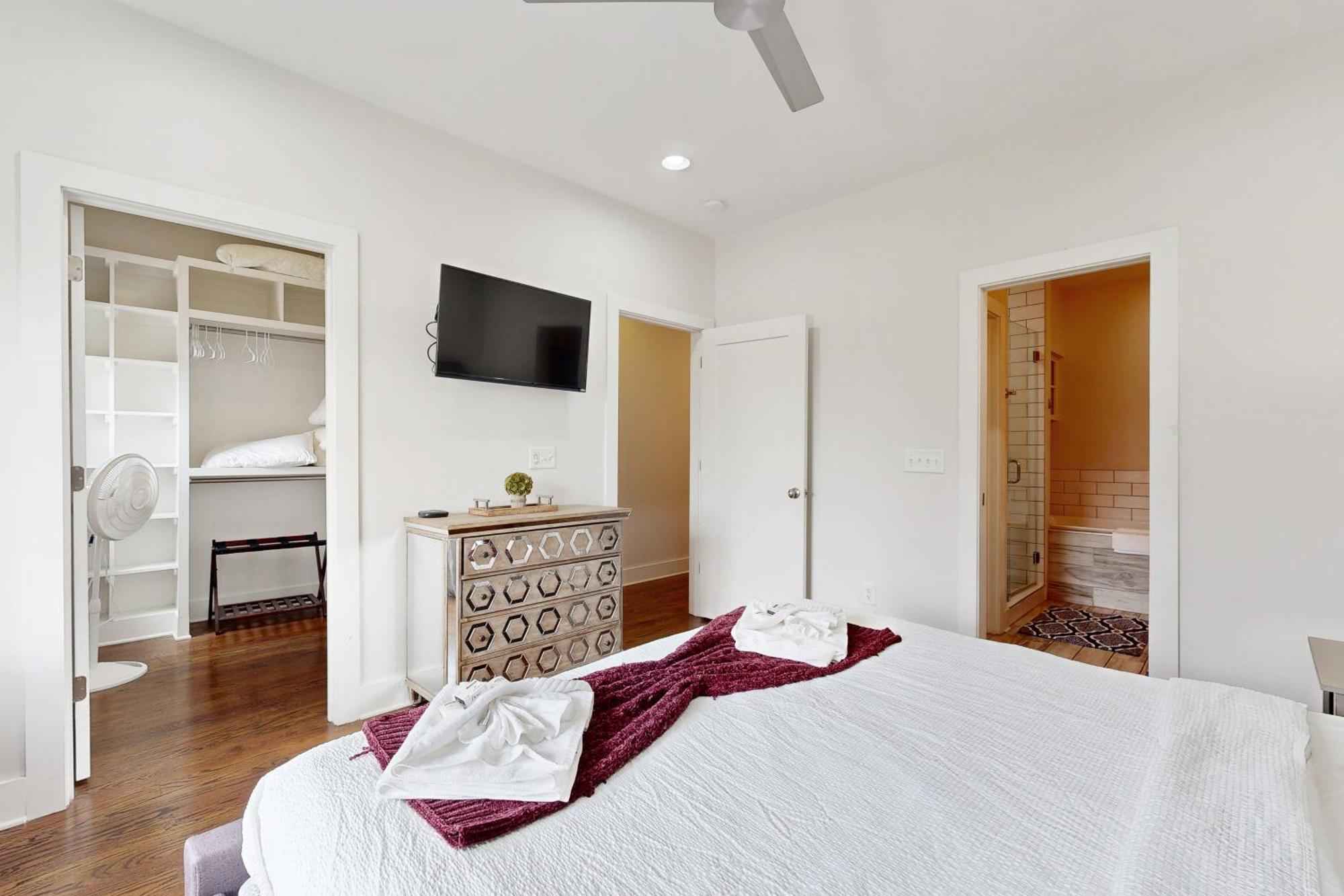 Brick Manor Unit A