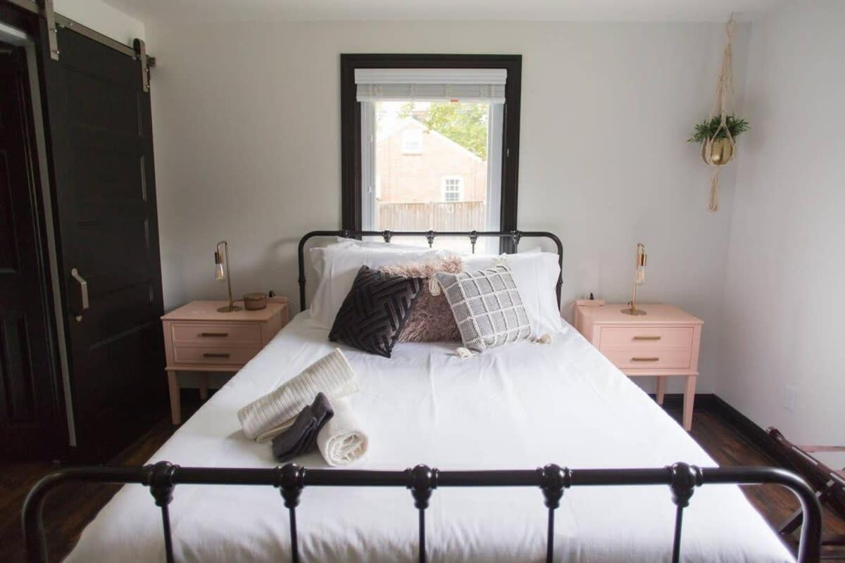 Cozy Close To Opry & Downtown Large Deck Nashville