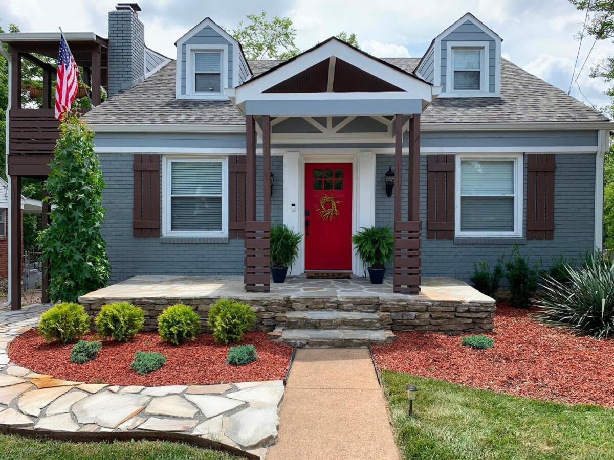 Cozy Close To Opry & Downtown Large Deck Holiday home *