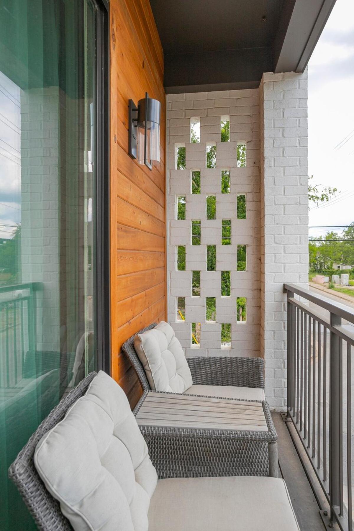 Downtown Luxury At The Southern Belle Holiday home