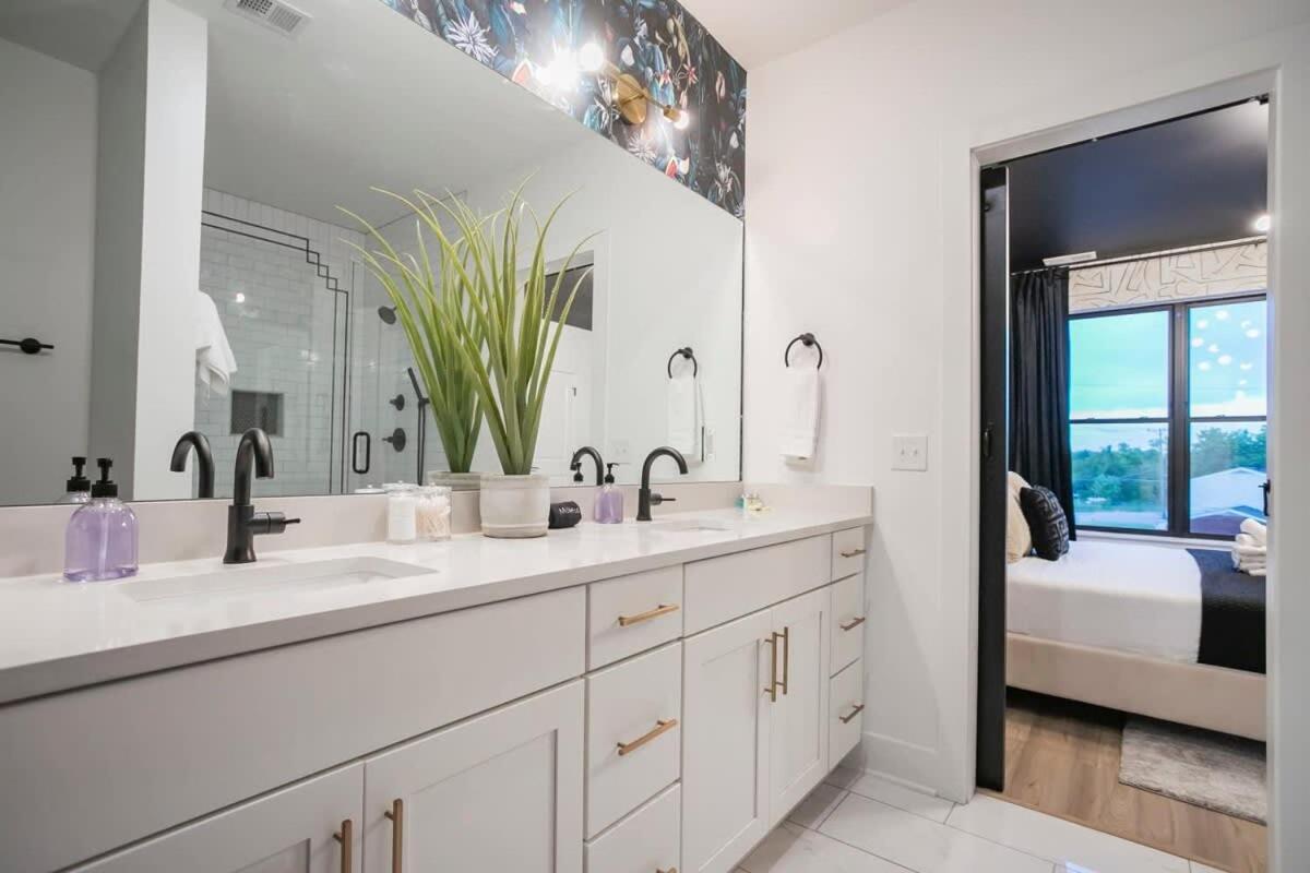 Ev Charger King Beds Garage 2 Miles To Dwntn *