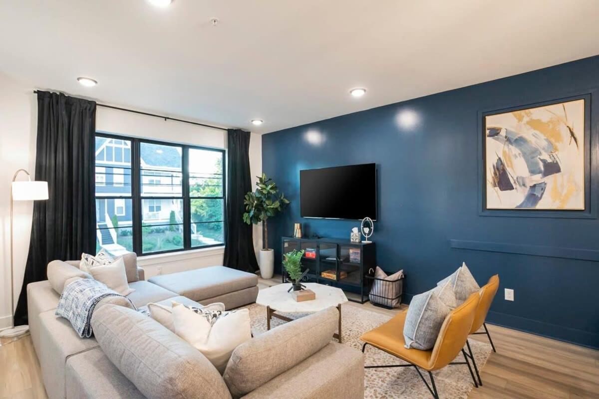 Ev Charger King Beds Garage 2 Miles To Dwntn Holiday home *