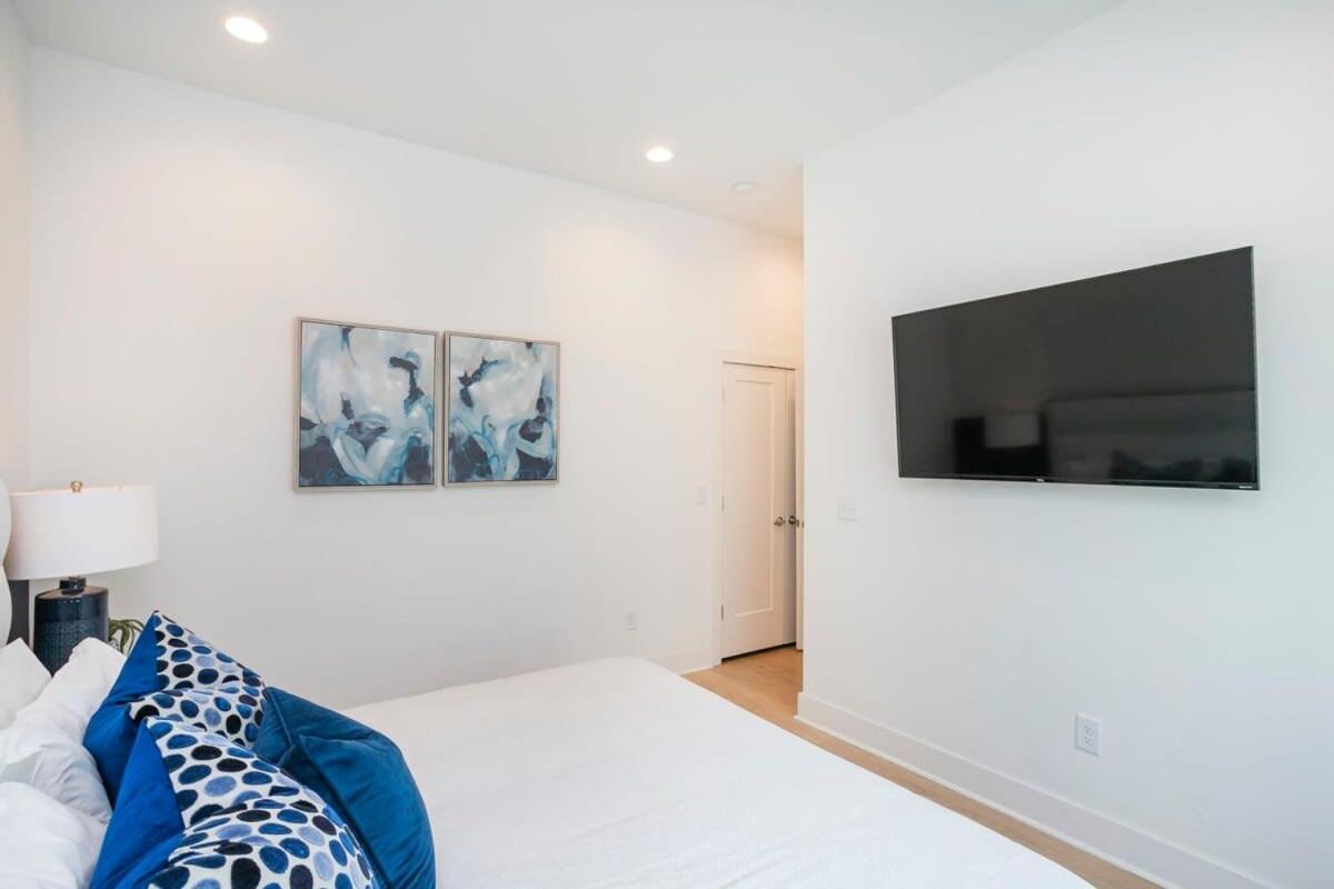 1 5 Miles To Broadway Rooftop Deck W Views Holiday home Nashville