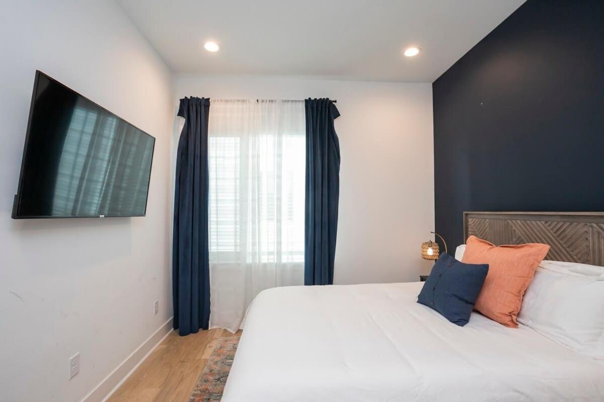 1 5 Miles To Broadway Rooftop Deck W Views Holiday home *