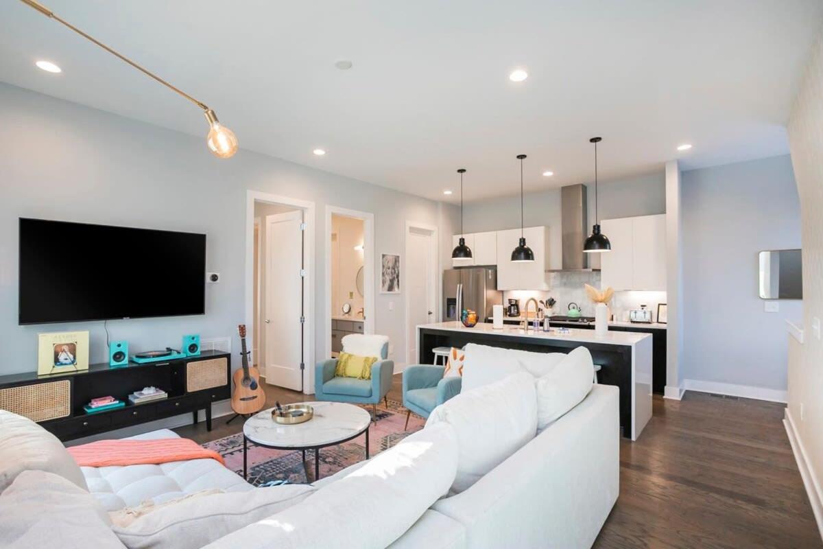 1 Mile To Downtown 4br 4ba W Rooftop Deck *