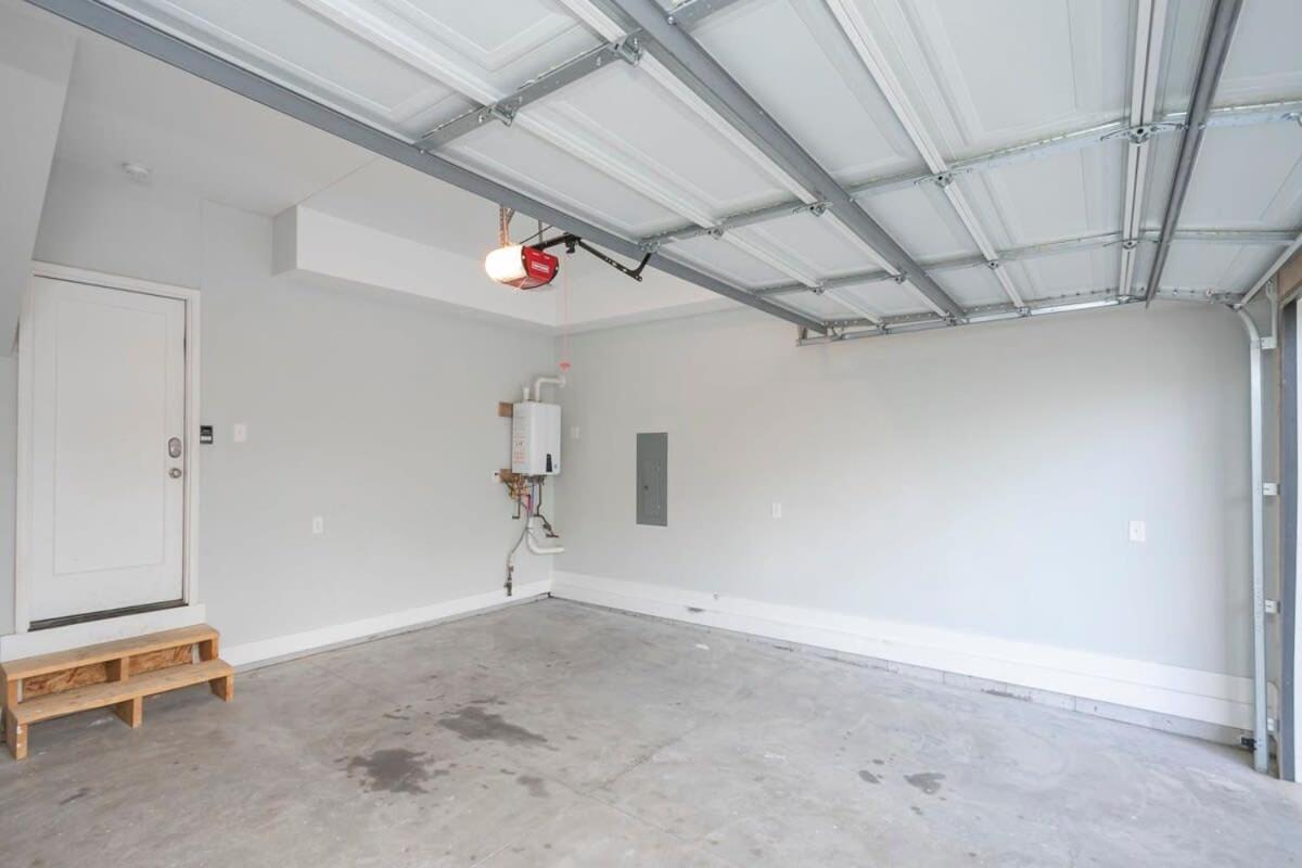 3 King Beds In Hip East Nash 1 Mile To Dwntn Holiday home Nashville