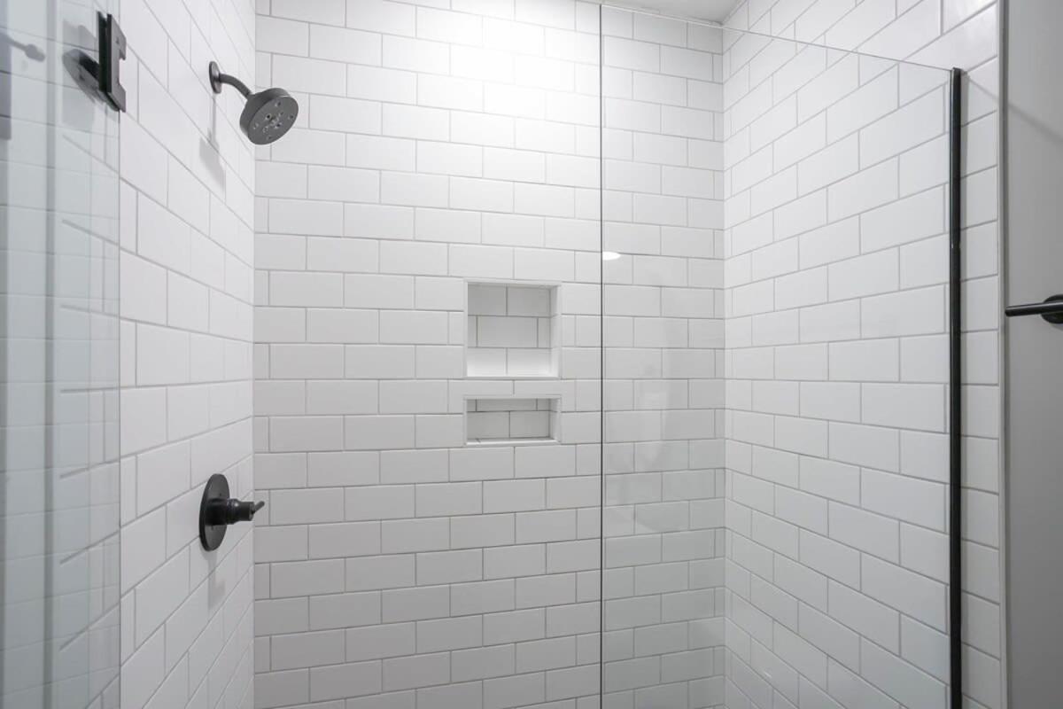 3 King Beds In Hip East Nash 1 Mile To Dwntn