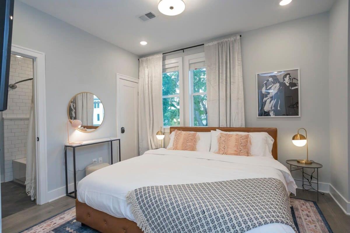 Holiday home 3 King Beds In Hip East Nash 1 Mile To Dwntn