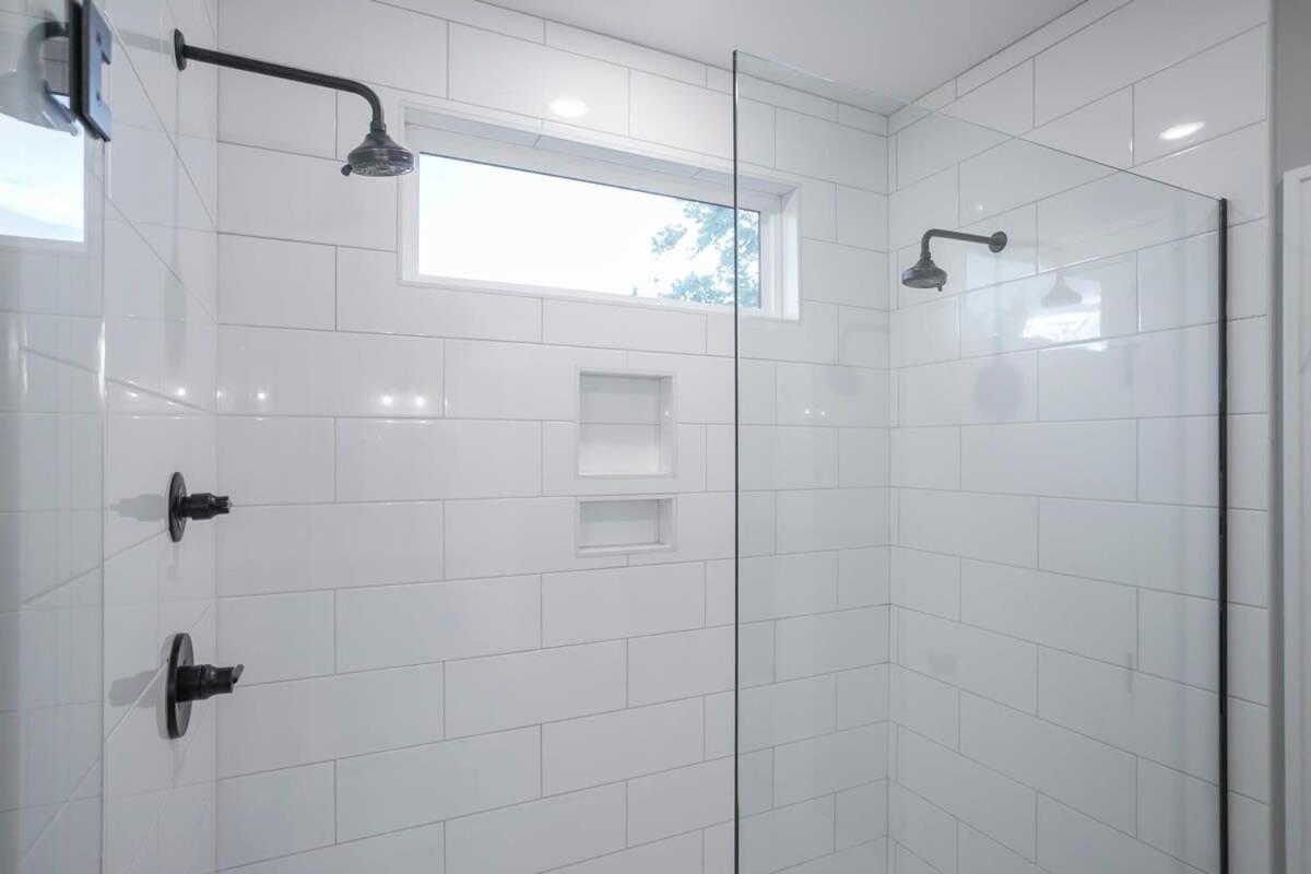 3 King Beds In Hip East Nash 1 Mile To Dwntn *