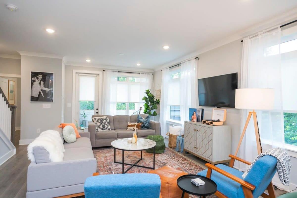 3 King Beds In Hip East Nash 1 Mile To Dwntn