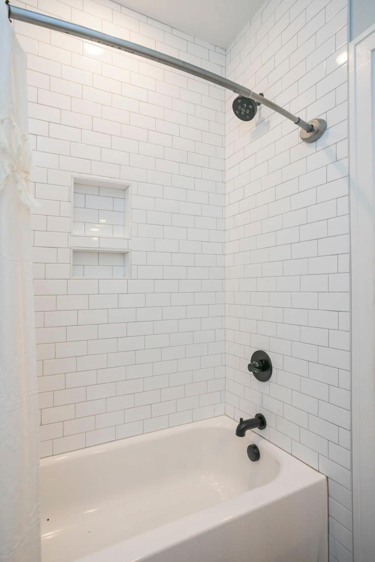 3 King Beds In Hip East Nash 1 Mile To Dwntn