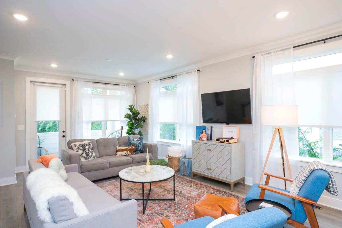 Holiday home 3 King Beds In Hip East Nash 1 Mile To Dwntn