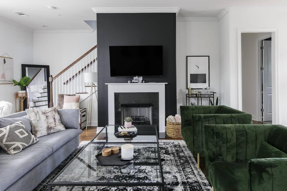 Relax Into Urban Chic At A Textured East * Nashville