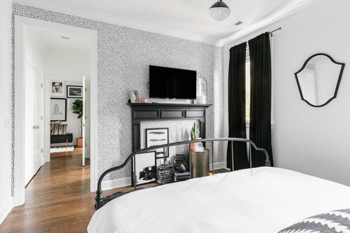 Relax Into Urban Chic At A Textured East
