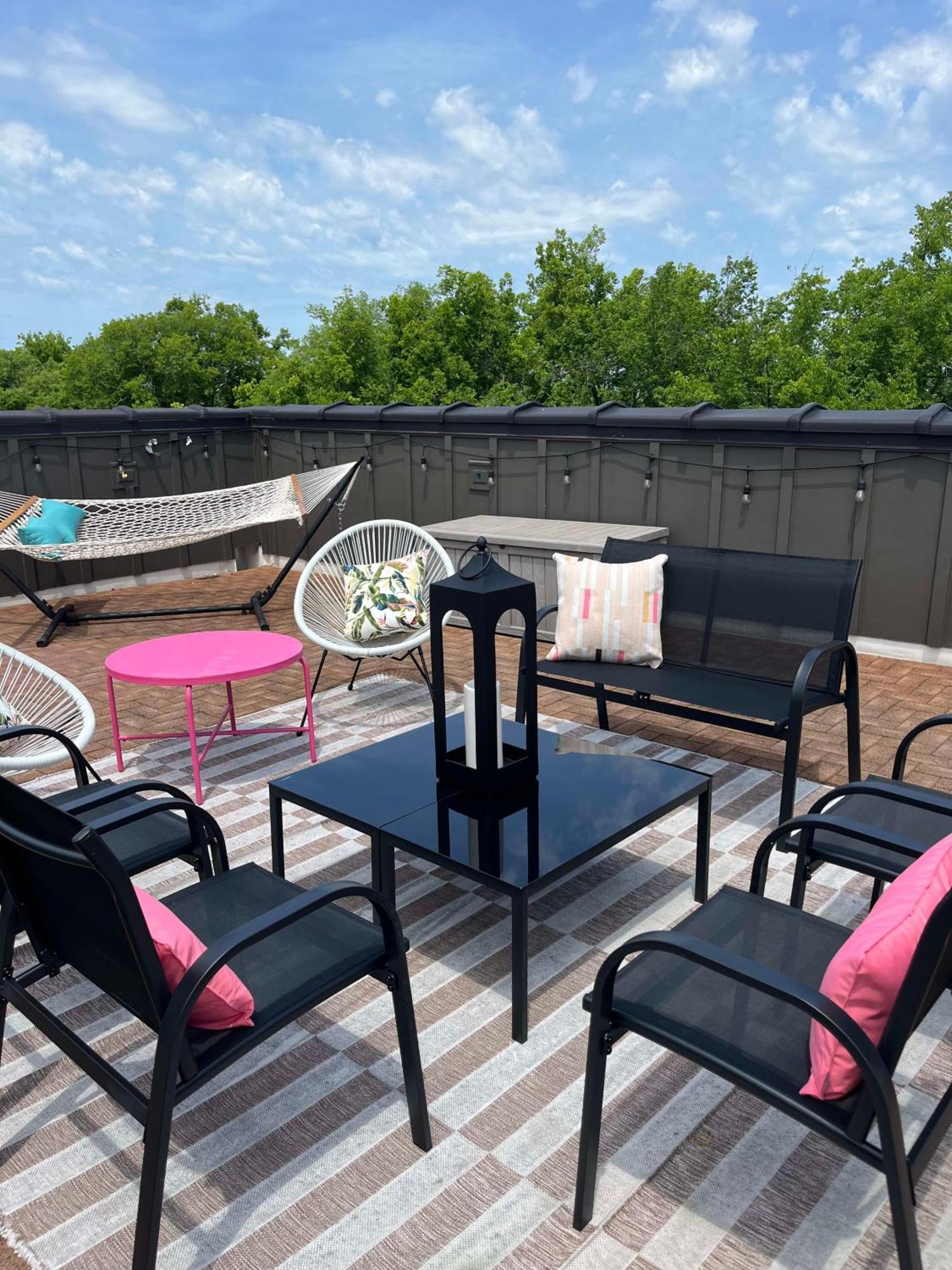 Roof Deck Grill Views 2 Miles From Broadway Holiday home Nashville