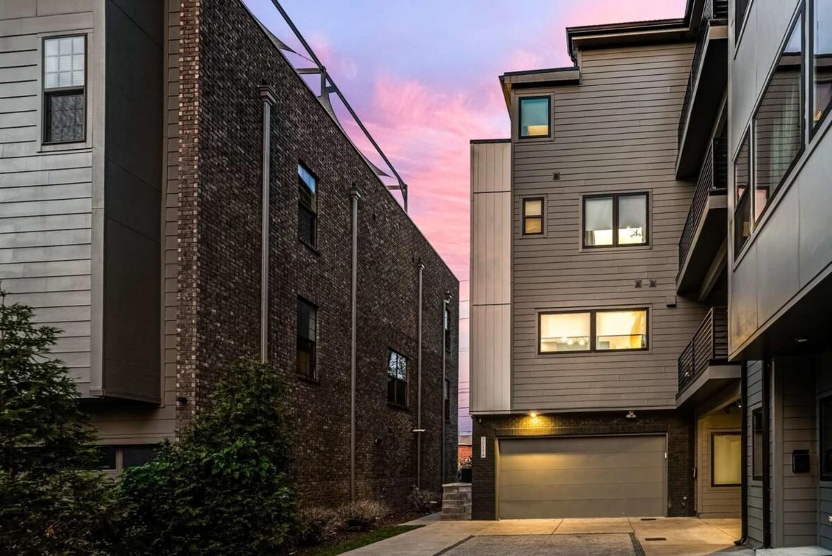 Stylish New Gulch Rooftop Deck W Views Nashville
