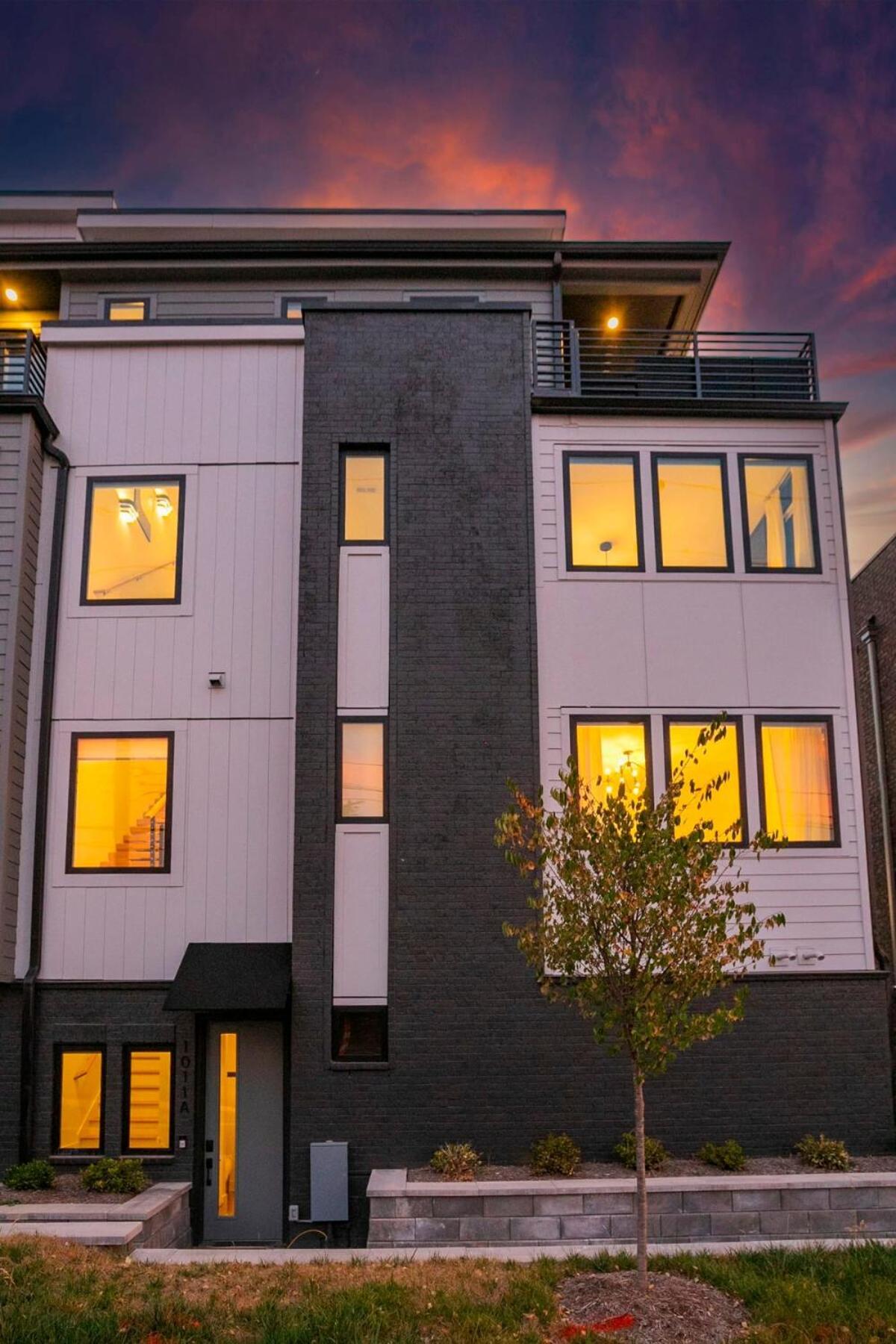 Stylish New Gulch Rooftop Deck W Views Nashville