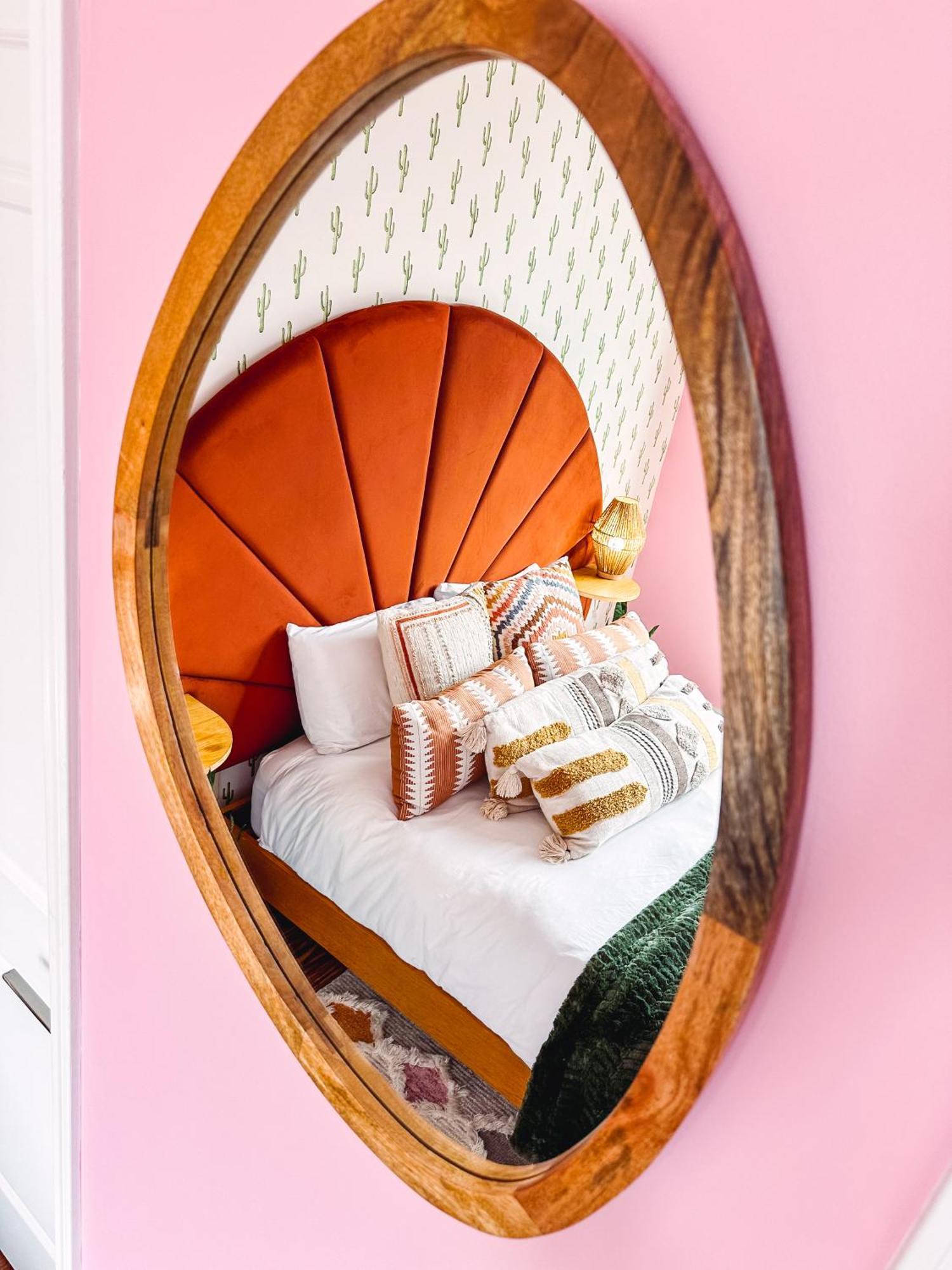 Holiday home Chic - Minutes To Broadway & Bars *