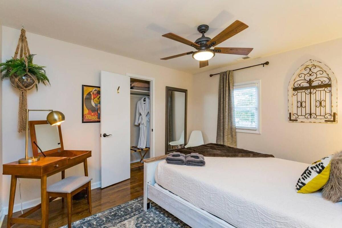 The Johnny And June House Prime Location Holiday home *