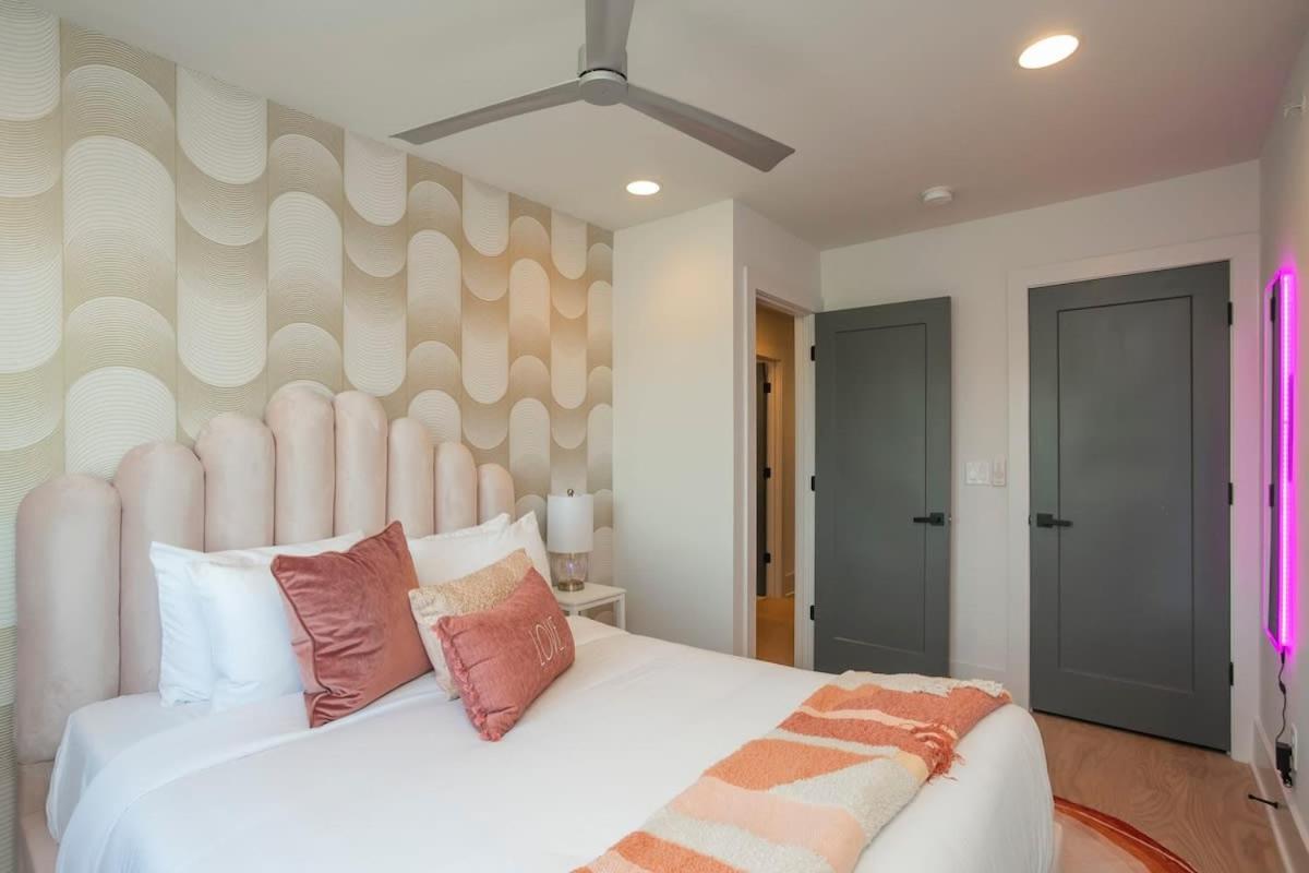 Fabulous Location Walk To Food & Bars Roof Deck *
