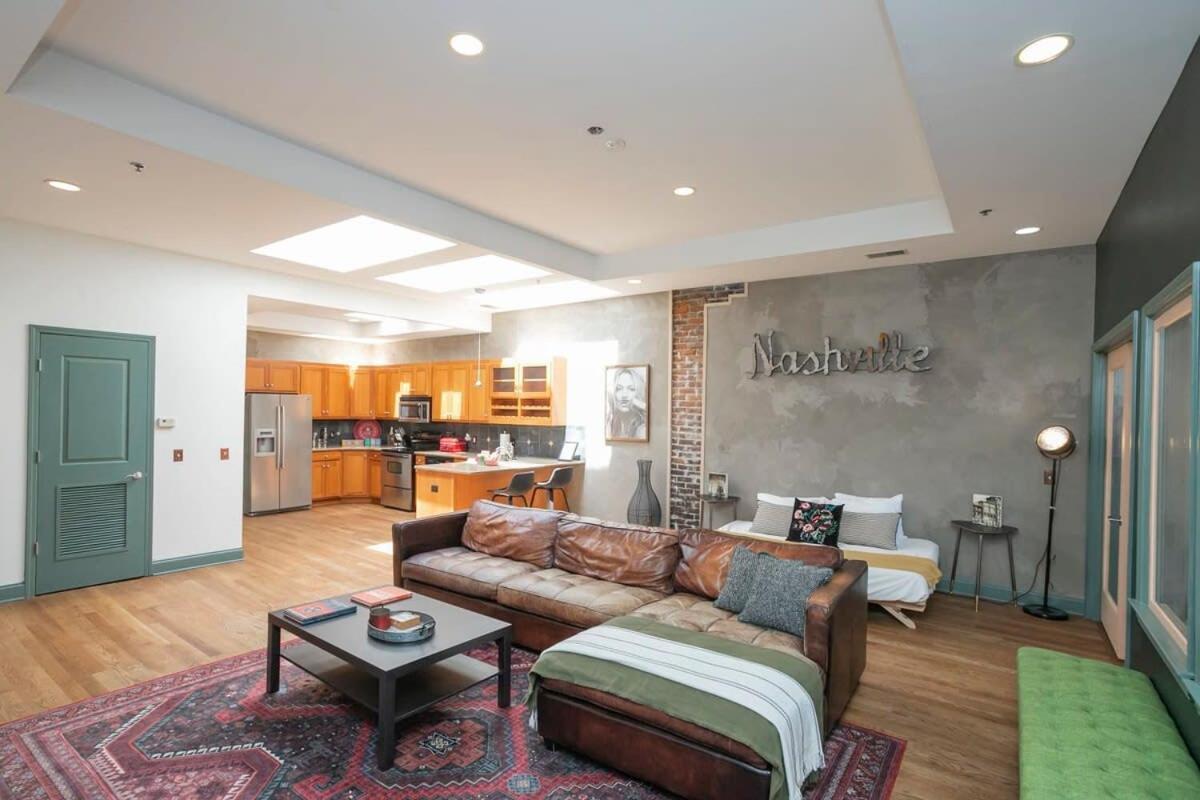 Holiday home Broadway Penthouse Above Live Music & Bars