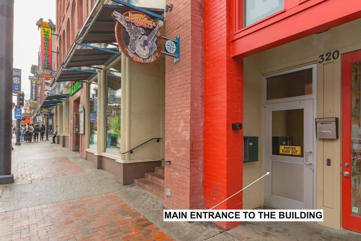 Broadway Penthouse Above Live Music & Bars Holiday home Nashville