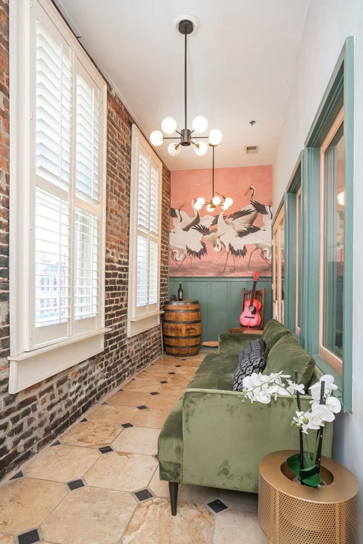 Broadway Penthouse Above Live Music & Bars * Nashville