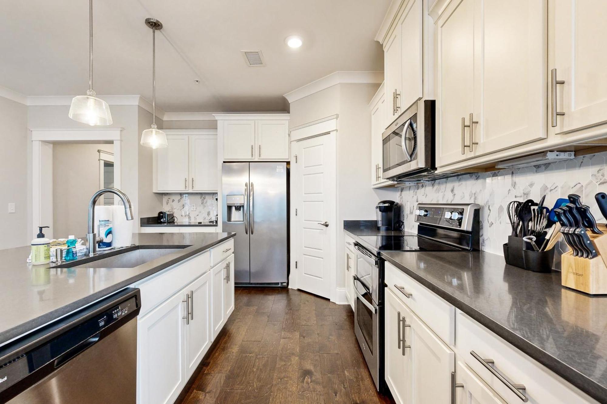 Belle 201 At Vanderbilt / West End * Nashville