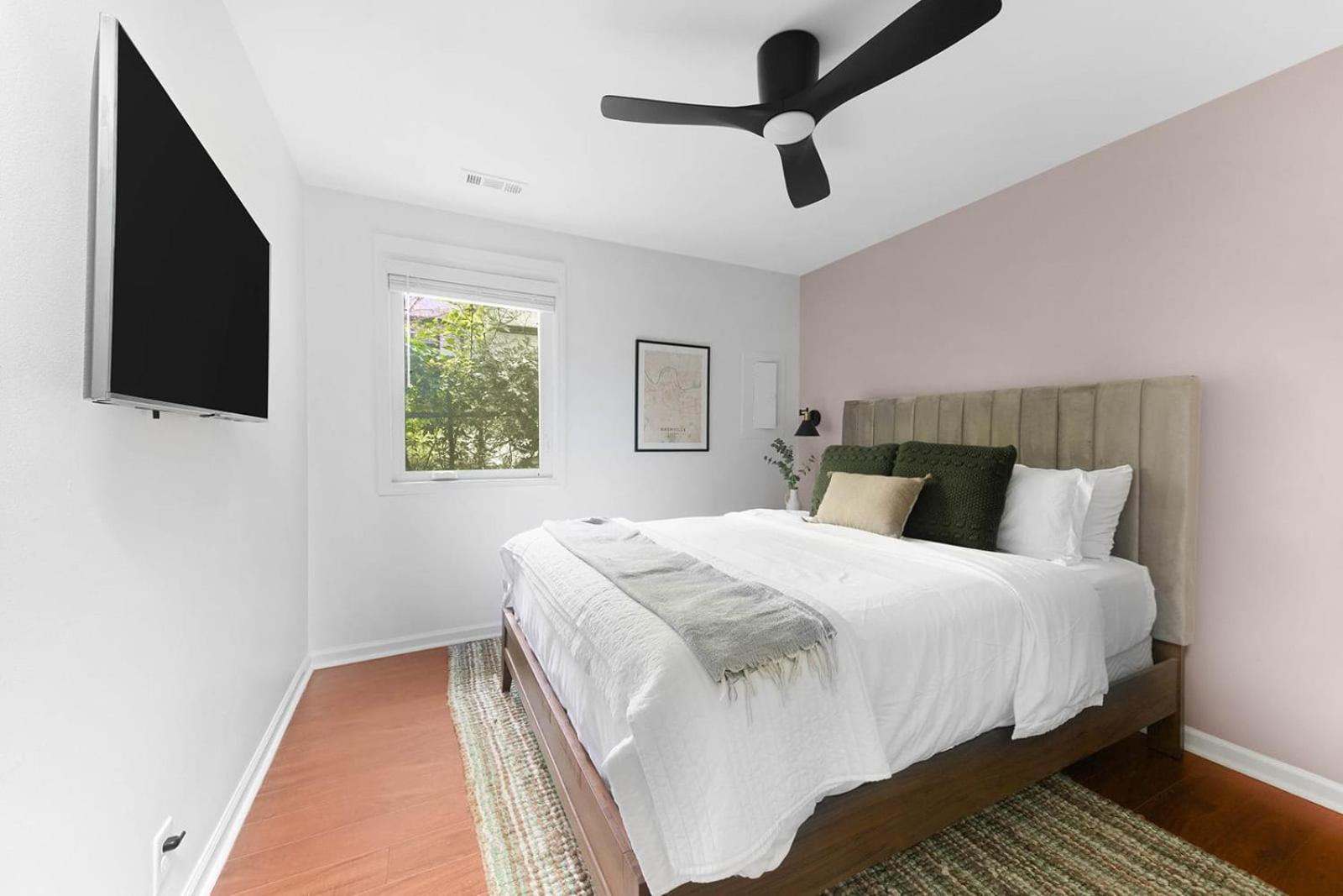 Urban - Cozy & Close To Everything! *