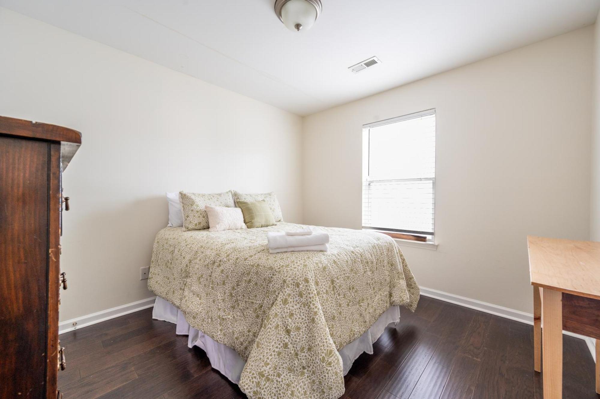 Cozy Remodeled House With Views - Prime Location Nashville