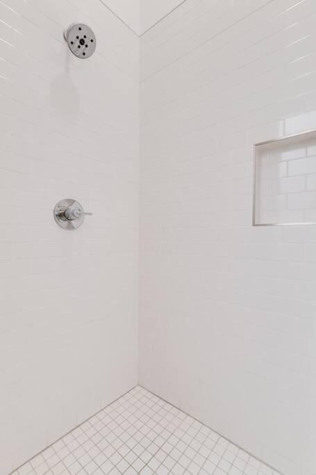 Epic Location- Steps From 12th S, Sleep12 Holiday home Nashville