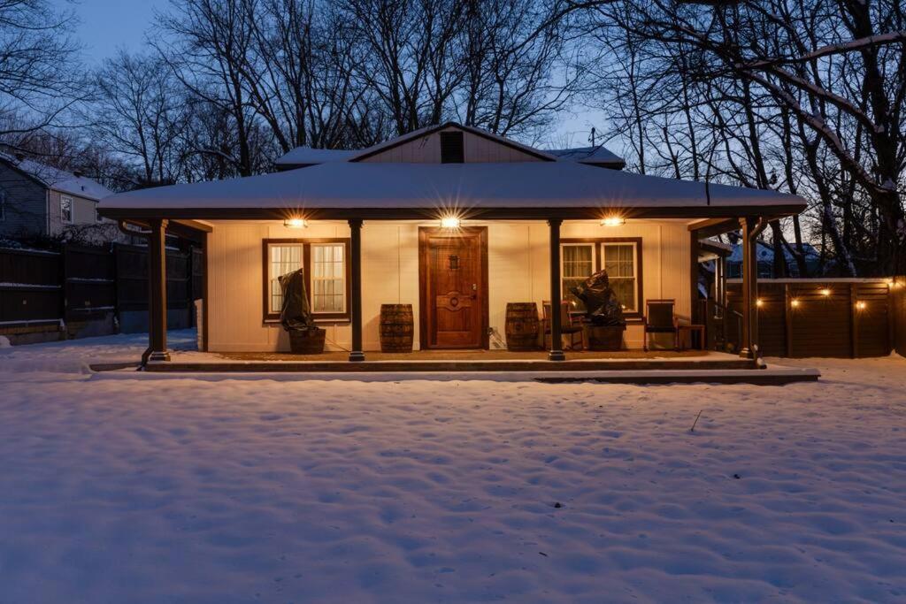 Holiday home Newly Remodeled! Beautiful 3bd In East Nash! *